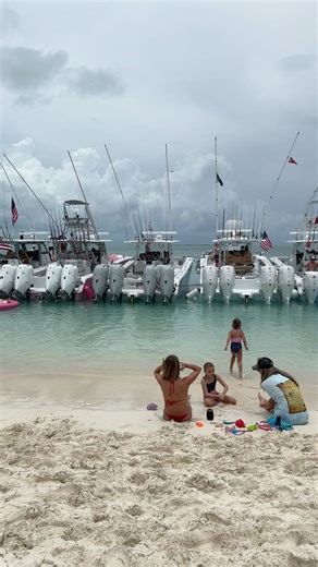 268K views · 3.2K reactions | Freeman Rendezvous 4th of July Party at Bahamas Beach Club #FreemanRendezvous #FreemanBoatworks #Bahamas | Capt. Nick Stanczyk | Facebook