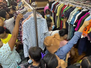 6.8K views · 624 reactions | ခုချိန်ထိ ဝက်ဝက်ကွဲပါပဲရှင် ...