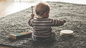 Développement bébé 8 mois : Evolution du bébé mois par mois