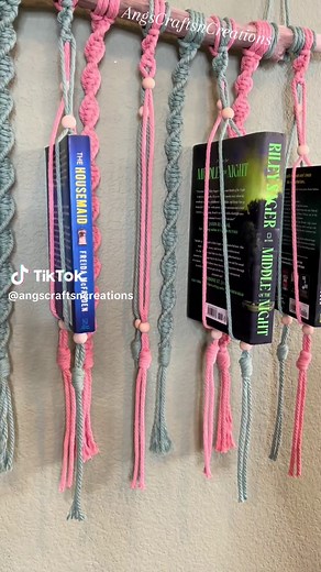 DIY Macrame Book Holder Tutorial for Book Lovers