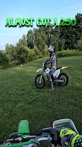 He tried to talk me out of buying the te150. #husqvarna #te150 #te150i #husqvarnate150i #husqvarnate150 #twostrokelife #twostroke #kx250 #kawasaki #kawasakikx250 | Smightification