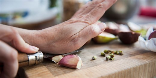 This Garlic Hack Will Save You So Much Time In The Kitchen