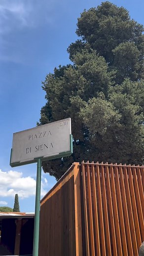 Anche Fieracavalli è a CSIO di Roma - Piazza di Siena nella splendida cornice di Villa Borghese a Roma. Se vuoi scoprire la prima grande novità di quest’anno, segui la diretta Instagram di sabato 25 maggio alle ore 11. Stay tuned! | Fieracavalli Verona