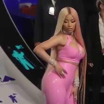 Nicki Minaj Shows Off Camel Toes In Erotic Pink Dress