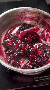 Sometimes all you need is a simple homemade berry compote to make everyday food feel special. Juicy berries cooked down gently until they turn rich, glossy and naturally sweet, with a deep colour and comforting aroma you can’t miss. This easy berry compote recipe works beautifully as a pancake topping, toast spread, yogurt mix-in, ice cream sauce or as a soft, fruity cake filling. Minimal ingredients, big flavour and that slow cooked goodness you only get at home. One spoon and everything tastes