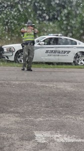 Check out the smooth moves by Dorchester County Deputy Robert Cass! He was doing double duty with some dance moves as he was directing school traffic at Williams Memorial Elementary in St. George. Terrific work through and through! Video Source: Brandy Brabham | Live 5 News
