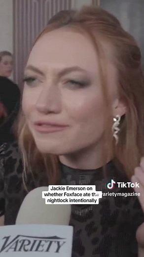 Foxface actor Jackie Emerson on whether her character intentionally ate nightlock in the original #HungerGames film:
