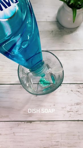 Triple bubbles 🫧 harder than it looks! My kids competed on who could get the most 🫧 #kidsexperiment #ideasforkids #rainydayfun #activitiesforkids #funideas #bubbles #easyideas | Kids Craft Barn