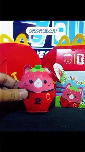 P5. Olma the Strawberry Cat Is TOO CUTE! 🍓🐱 McDonald’s Squishmallows x FIFA Unboxing