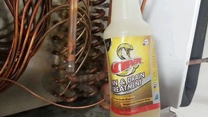 I take some time in slower periods to do this type of maintenance in walk in boxes. Really helps to avoid drain back ups in high humidity situations. #hvac #hvacr #hvaclife #drainpan #evaporatorpan #hvacaf #refrigeration #realhvacreallife Refrigeration Technologies | HVAC Know It All