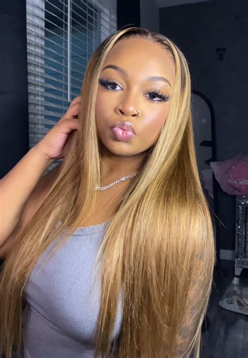 I put it on… now I’m HER 😌 from @Megalookhair @Megalookhair shop ✨️ 13x6 lace frontal wig ✨️ 24” ✨️ Straight ✨️ Highlight Honey Blonde #threego #megalookhair #wigtutorial #gluelesswig #lacefrontwig