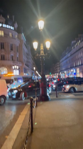 2M views · 3.1K reactions | ⛔️ Rue de Richelieu inversée en plein milieu ⛔️ Rue Saint-Honoré coupée en deux ⛔️ Et tout converge place de l’Opéra : le grand embouteillage du soir. C’est voulu, c’est assumé, c’est le sadisme idéologique de la mairie de Paris : asphyxier pour mieux punir ceux qui circulent. | Aurelien Veron | Facebook
