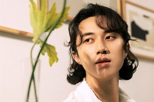 Trai đẹp 6 múi 'The debut' ra mắt bằng nhạc thất tình