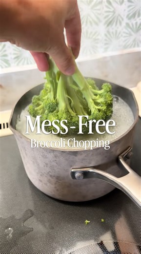 How to prep broccoli cleanly with no crumbs and no waste