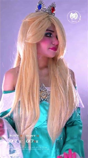 [ 4K 60Fps 360° ] La princesa Rosalina cobra vida en este cosplay 🌟