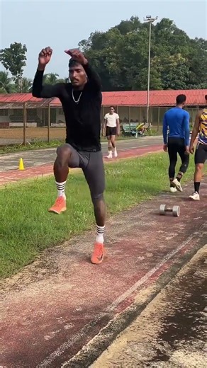 🔥 Stop collapsing in the hop-step phase! 💥 Triple jumpers mastering control with rolling !”