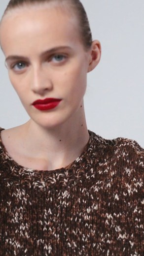 Limited Edition AW25 | An exploration of composition and form.​ Discover wool coats, cashmere knits, leather tailoring and fluid silhouettes. Timeless pieces crafted with precision and presence. Now available online and in selected stores: https://bit.ly/3JJixAB. #MassimoDutti | Massimo Dutti