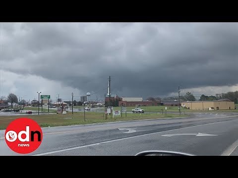 Incredible footage captures funnel cloud forming in Georgia