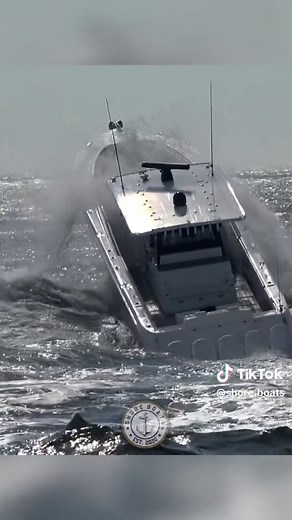 Two huge 53’ HCB Suenos boats stuffing the bow at Manasquan inlet #hcbyachts #bowstuffing #boatfails #boatfails2023
