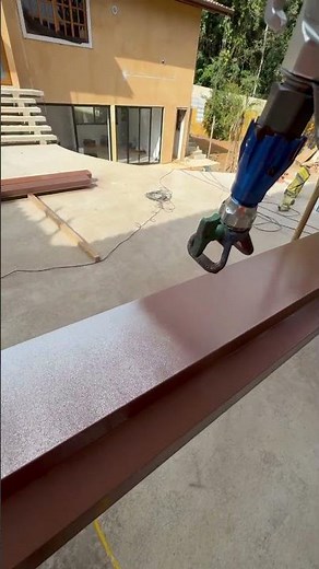 Pintura de calhas galvanizadas usando esmalte base água direto sem uso de fundo pra galvanizados .