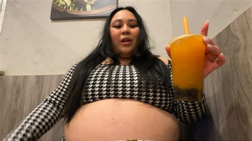 mochii 小姐外食的一天下次别画这种眼影吓人了行吗