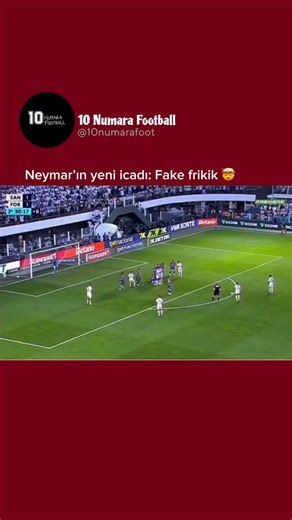 10numara Football on Instagram: "Olayın özeti • Neymar, genç dönemlerinde (özellikle Santos FC’deyken) penaltı vuruşu öncesinde “duraklama” yaparak kaleciyi yanıltma tekniğini kullanmıştı. Bu teknik Portekizce’de “paradinha” olarak adlandırılıyor. ￼ • Bu hareket, kalecinin vuruş anını kestirmesini zorlaştırıyor ve nam-ı diğer “takla penaltısı” gibi bir etki yaratabiliyordu. ￼ • Ancak zamanla futbolun oyun kuralları bu tarz hareketlere karşı sıkılaştı ve bu tür duraklamaların / feint’lerin sınırl