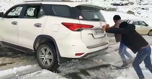 An SUV without a 4 wheel drive is NO SUV: 5 examples!