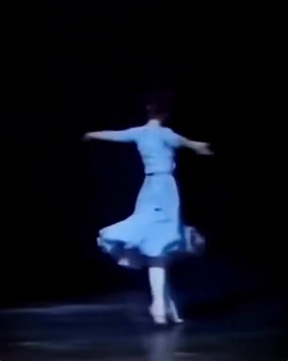 34K views · 1.7K reactions | Sylvie Guillem in Rudolf Nureyev's Cendrillon Ballet de l'Opéra National de Paris, 1987 | Núcleo de Dança Carolina Cox | Facebook