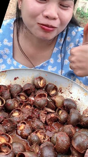 Wow so yummy snail fried , snails recipe #shorts #short #food