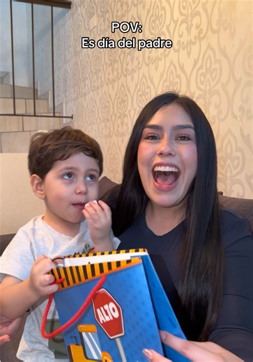 Gracias amor🤔🤣 @Celina Avendaño #diadelpadre #humor #novios | father's day