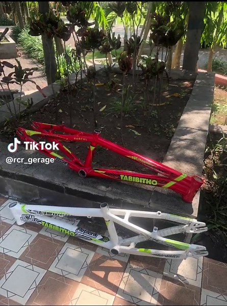 ganti merah sek 🥰 babai lembusuro 👋👋 @IG:lyan_ankmama @Danyrrd023 @dka #seputaronthelkraksan #lewatberanda #fotolive #onthelramadhanrace