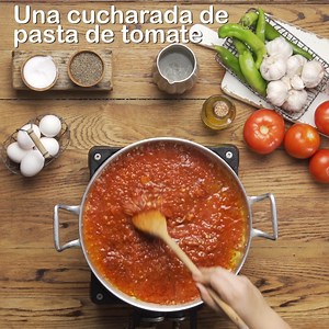 Somos amantes de la comida Israelí, y la Shakshuka es uno de nuestros platillos favoritos. Te recomendamos que tengas cerca los ingredientes y te prepares, porque llegó la hora de hacer shakshuka! | Israel en Español