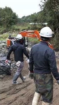 災害現場へとつなぐ仮設道路の全工程 / 大型土嚢積み・巨大排水管設置 #土木 #建設業 #災害復旧 #MKプロジェクト