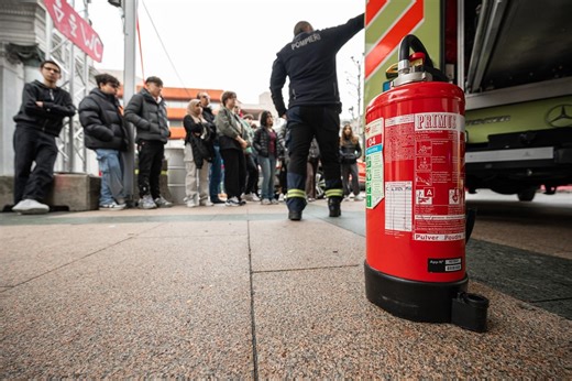 L'Association suisse d'assurances plaide pour une révision réaliste des prescriptions anti-incendie | RTS