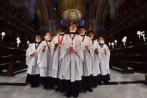6 famosissime canzoni di Natale in 6 lingue (e apertamente cristiane)