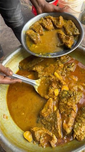 Delicious Tilapia Fish Curry - Bengali Street Food 😋 #shorts #streetfood