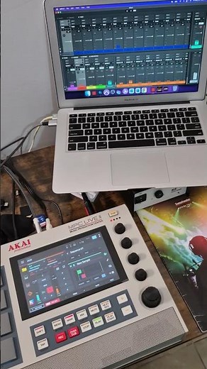 Akai Mpc 3.5 for desktop is finally here! Standalone mode or Controller mode? #akaimpclive2retro