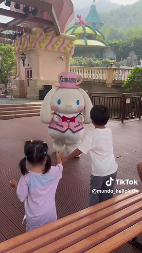 Hello Kitty Theme Park #hellokitty #sanrio #cinnamoroll #kuromi #mymelody