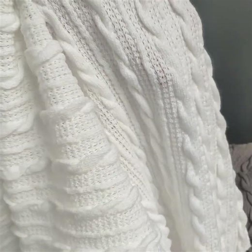 Chunky Cable Twist Diamond Blend Knit Fabric