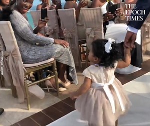 She stopped and did a little dance. You call tell she really loves him. 😄 Credit: @adior_elizabeth - https://www.instagram.com/adior_elizabeth/ I adior elizabeth - https://www.youtube.com/channel/UCSZlIOW_Lzll-q_Qs060wHQ | Bright