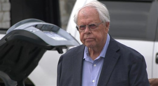 Accused in art fraud case testifies against co-accused