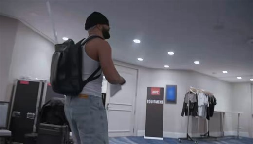 Embedded cameras caught Josh Hokit’s interactions with Jiri Prochazka and Carlos Ulberg from media day yesterday. 👀😬🎥 #UFC327 Embedded