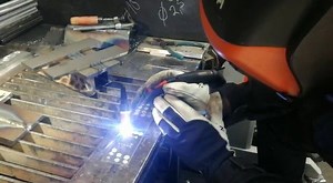 5K views · 108 reactions | Ignition testing in the development stage of the new AC Optima Waveform: Base material: 0,5 mm AlMg Electrode: 1,0 mm grey Welding current: 5…25 A Explore MasterTig: https://www.kemppi.com/en-US/offering/family/mastertig/ | Kemppi | Facebook