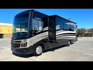 2017 Fleetwood Bounder 35k 1.5 Bath , For Sale $105,995 at RV Dealership in Houston, TX