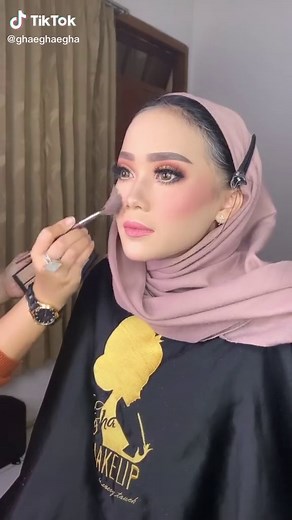 Highlighter from MAC 🥰 #makeuptutorial #tutorialmakeup #sharingiscaring