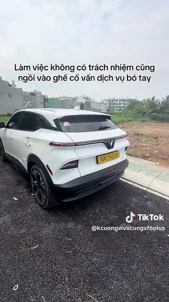 Xe VinFast VF6 Plus trở về sau 17 ngày: cố vấn dịch vụ thiếu trách nhiệm?