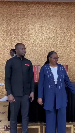 🚨AMAKURU MASHYA🚨 Umunyamakuru wa Kigalitoday, Ngabonziza Dan (Ubanza iburyo) yatorewe kuyobora Ishyirahamwe ry’Abanyamakuru mu Rwanda (Association Rwandaise des Journalistes). Yatowe kuri uyu wa Gatanu tariki 29 Kanama 2025, ku bw’iganze bw’amajwi bw’abagera kuri 147 bari bagize Inteko itora. Asimbuye Komite yacyemuye ibibazo binyuranye birimo no kwishyura umwenda wa Miliyoni 7 Frw kuri Miliyoni 11 Frw. #inyarwanda #inyarwandatrends #inyarwandanews | inyarwanda.com