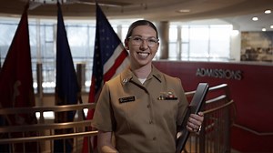 Navy Maternity Pilot Program Provides Uniforms for Pregnant Sailors