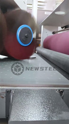 Remove oxide layer and edge burrs from carbon steel plate surface #machine #grinding #deburring