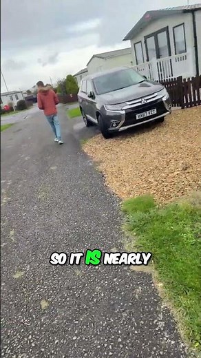 Strange Morning in Midlands: Eerie Sights & Unsettling Vibes - What's Up with "The Wolves"? Vlog 🌑🐺